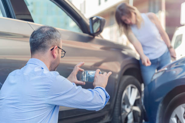 Professional Car Insurance Near Me technician working in Hubbard, OH